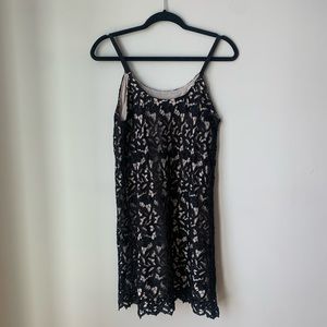 Alice & Olivia lace dress size M